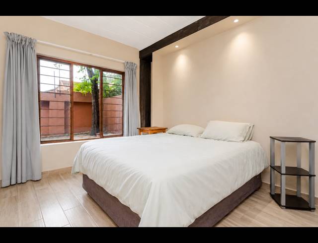 2 BEDROOM APARTMENT FOR SALE IN SUNNINGHILL